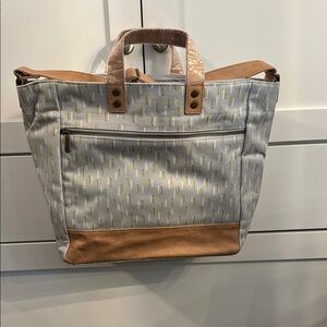 31 Step Up Tote in Dancing Dash NIP